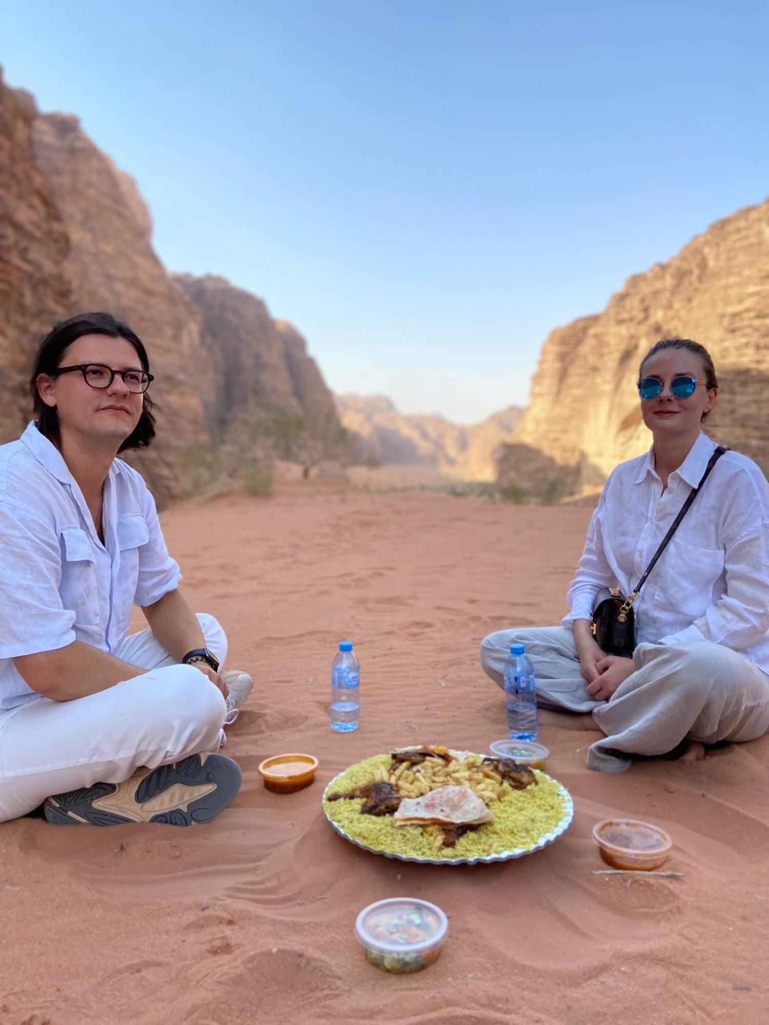 Wadi Rum Sky Camp Exterior photo