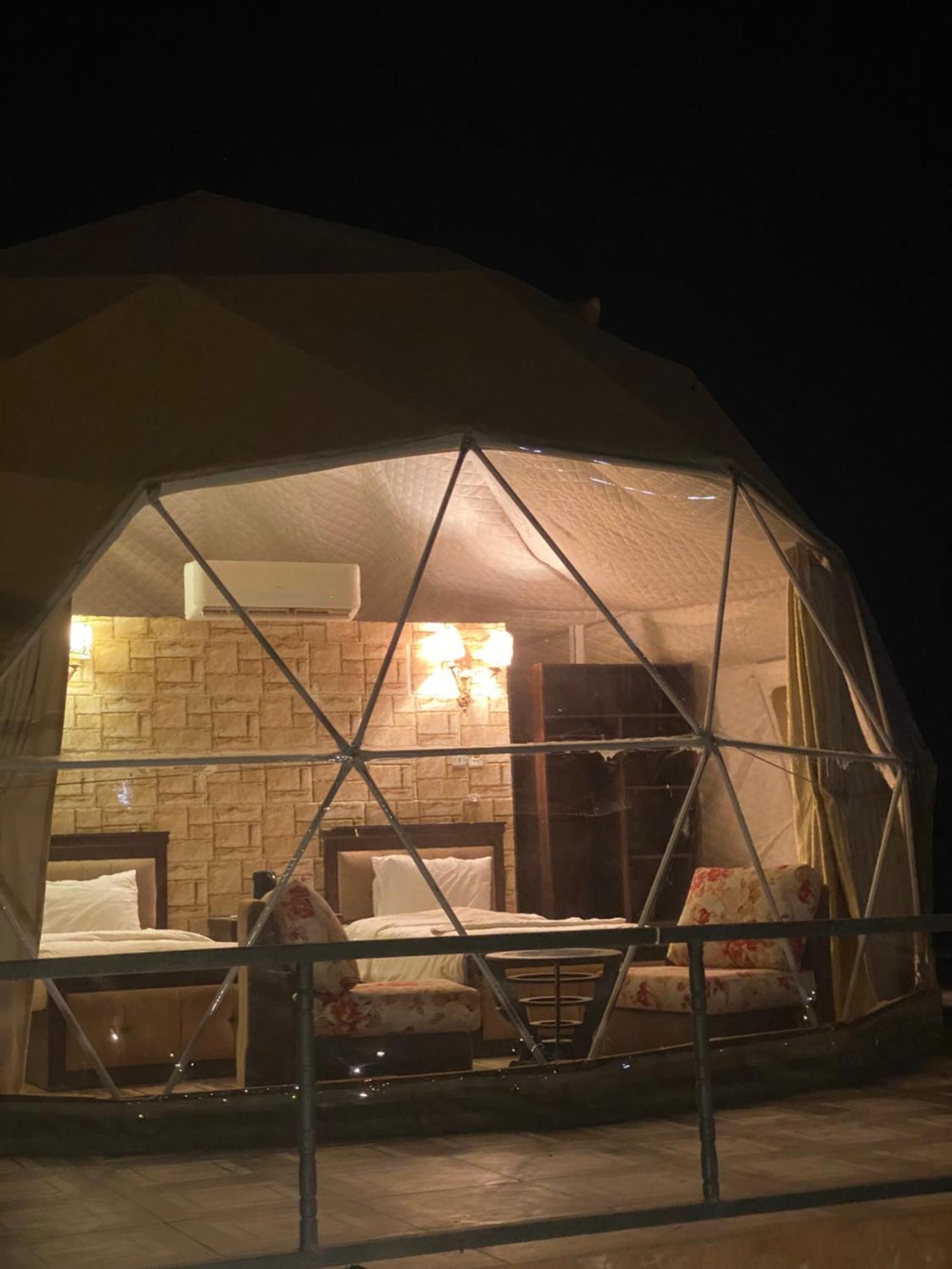 Wadi Rum Sky Camp Exterior photo